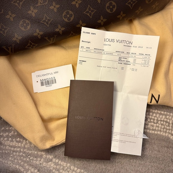 Delightful Louis Vuitton - Picture 6 of 12